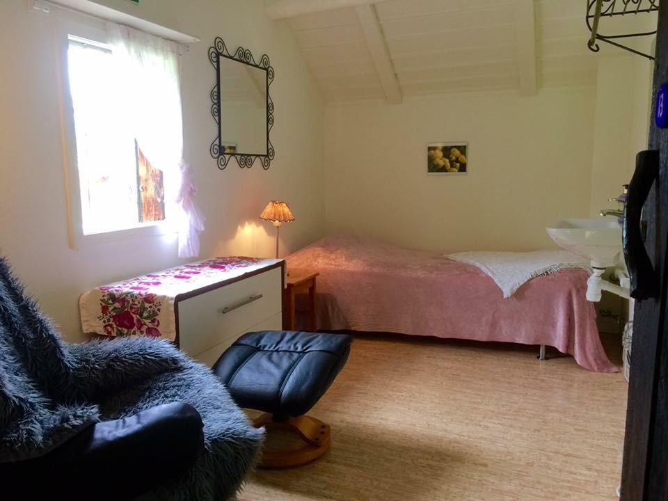 Stora Djuloe Vandrarhem Katrineholm Oda fotoğraf